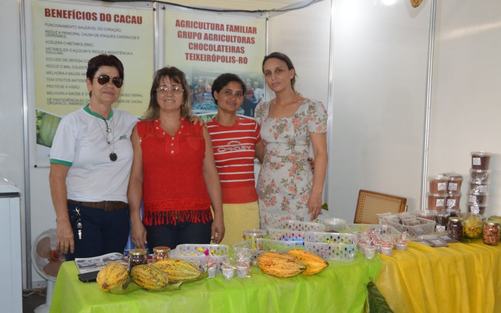 Mulheres de Teixeiropolis conquistam mercado de chocolates-FOTO-IRENE-MENDES