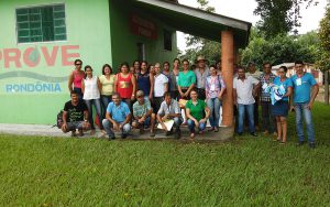 Esses agricultores já está comercializando os seus produtos nas escolas públicas, através do PNAE.