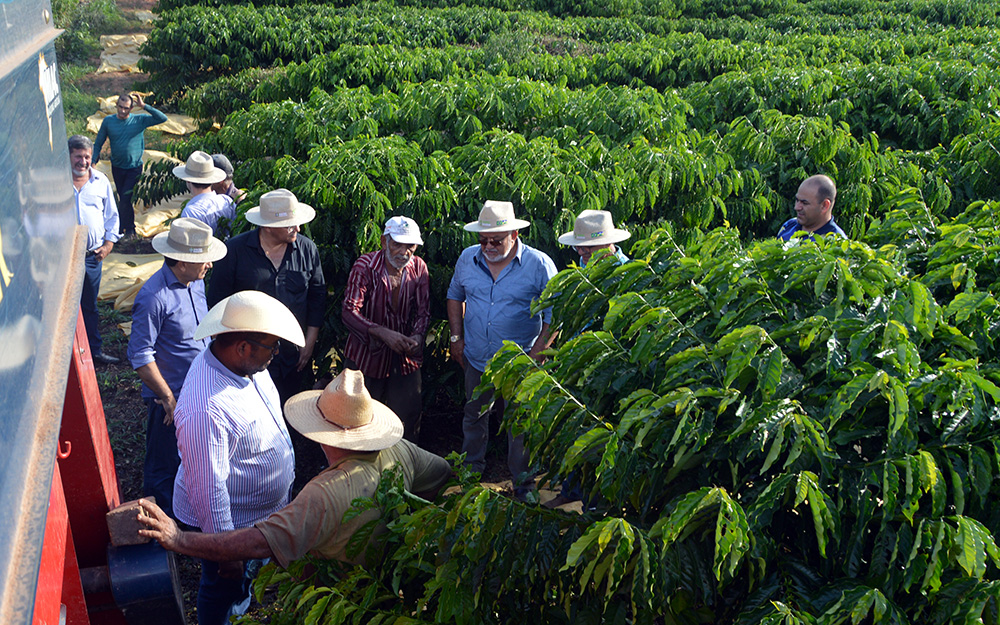 Comitiva-da-agricultura-do-Amapa-visita-lavoura-e-agroindustria-em-Rondonia_004-foto-ROBSON-PAIVA