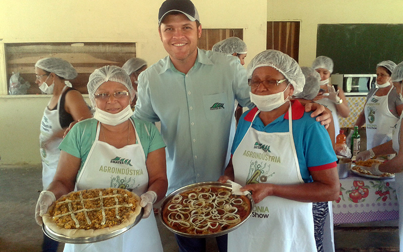 Alternativa de renda e diversidade alimentar.