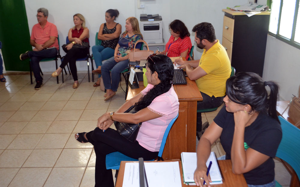 Apoio na infraestrutura, mobilização dos produtores rurais, assistência técnica e ação social.