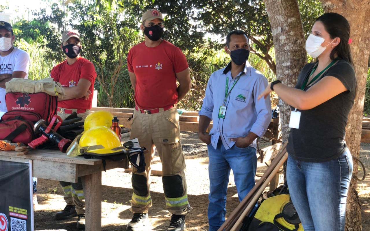 Conscientização, orientação, prevenção e práticas de controle aos focos.