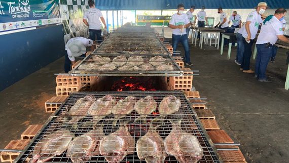 Mil bandas de tambaqui foram assadas em Ji-Paraná.