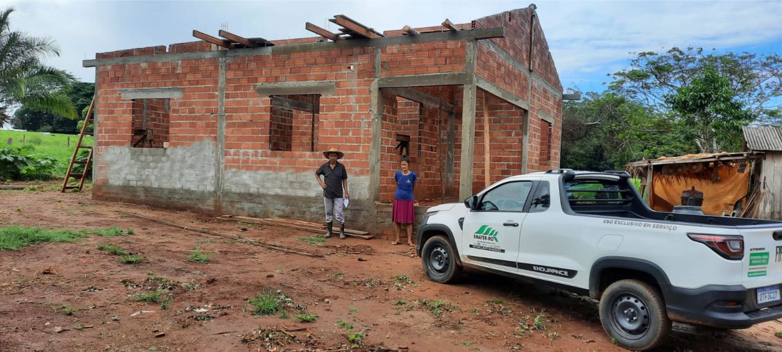 Através do Pronaf Mais Alimento, produtores rurais estão conseguindo construir suas casas.