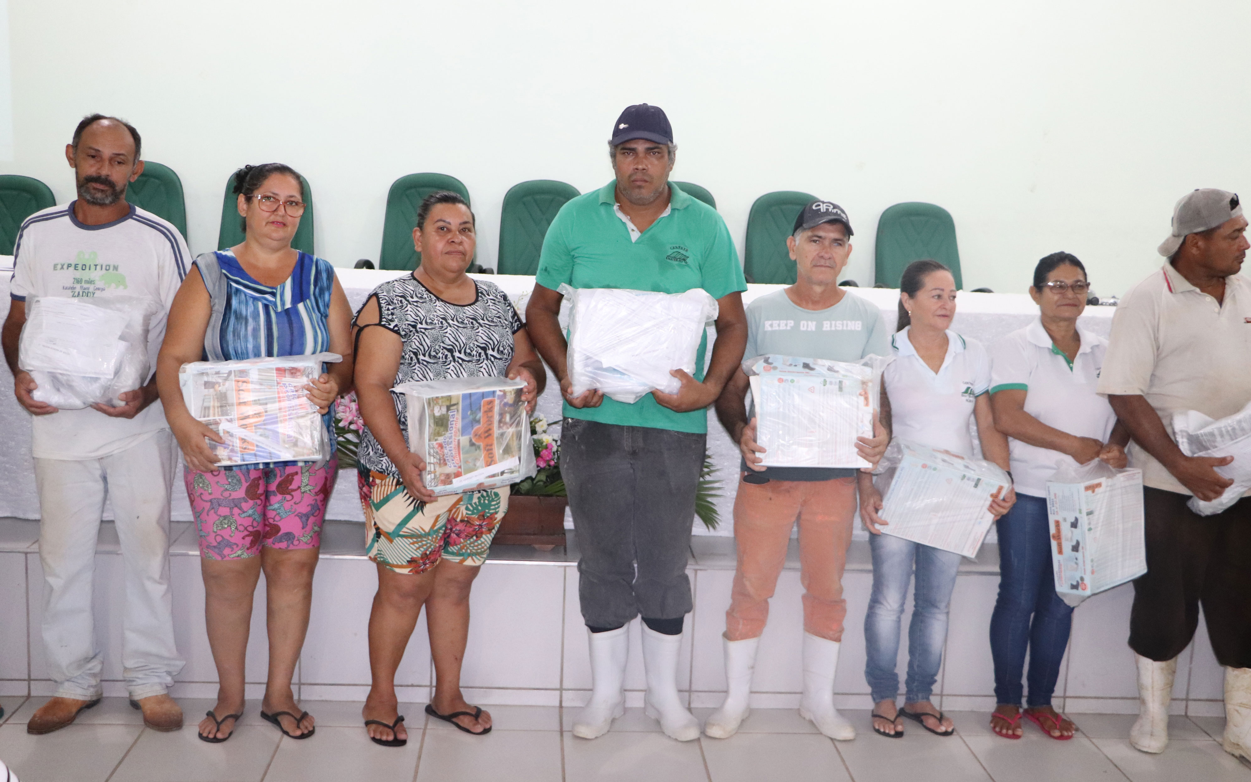 A Emater distribui 40 kits de segurança para atividades com riscos operacionais.