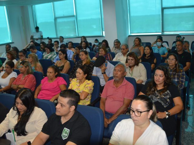 Governo garante licença prêmio por assiduidade para servidores públicos da Emater-RO Governo garante licença prêmio por assiduidade para servidores públicos da Emater-RO